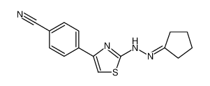 4-(2-(2-环戊基亚基肼基)噻唑-4-基)苯甲腈
